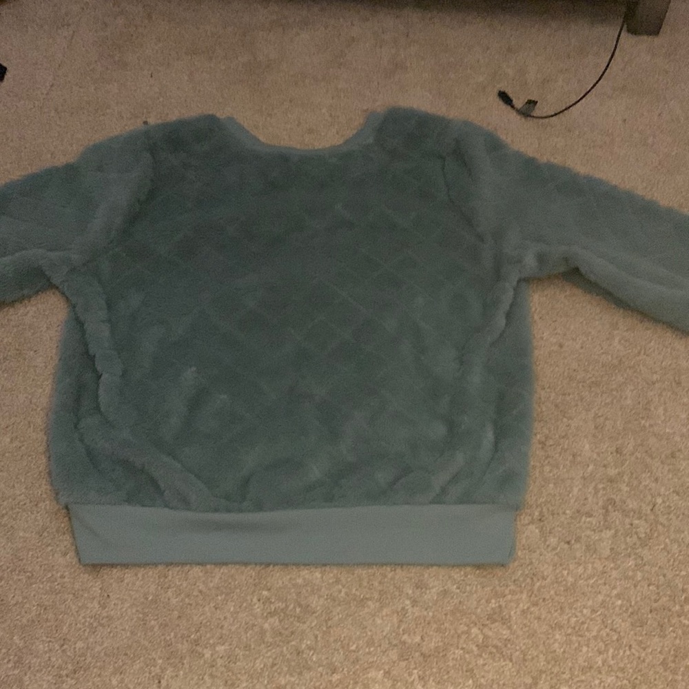 Long sleeve sage fur sweater. Brand: Almost famous. Size: XL in woman’s or girls